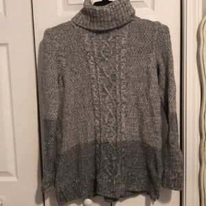 Banana republic gray colorblock sweater